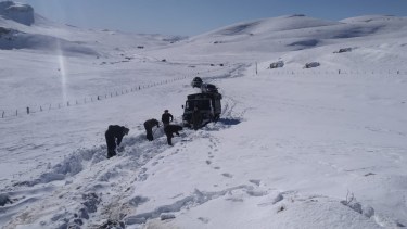 La nieve en el camino complicó el tránsito para llegar al lugar. Foto: gentileza