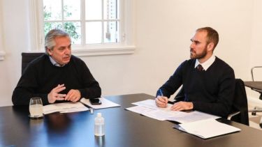 El Presidente salió a mostrarse con el ministro en una semana clave. 