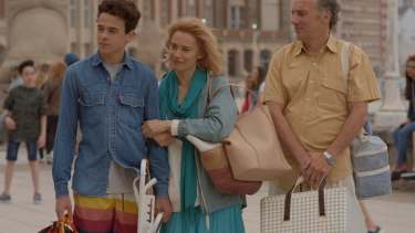 "Azul el mar" recorta un momento en la infancia de su directora, Sabrina Moreno