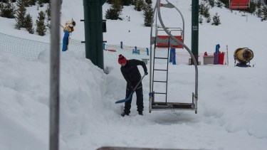 La silla Princesa 1 que parte de la base del cerro será una de las habilitadas en el cerro Catedral a partir de mañana. Foto: Marcelo Martinez