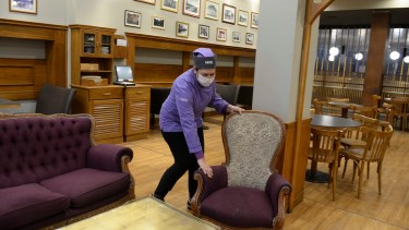 En Bariloche hoy abren locales gastronómicos a prueba y el 7 de julio se habilitarán todos. Foto: Alfredo Leiva