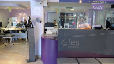 Les es uno de los laboratorios que en Bariloche toma las muestras para el testeo de covid-19. Foto: Alfredo Leiva