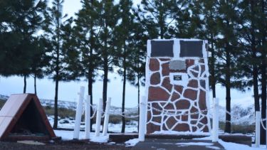 La historia del policía neuquino sepultado 55 años en la cordillera y su fiel custodio