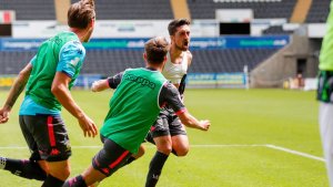 Leeds lo ganó en la última y quedó al borde del ascenso