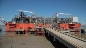 Bélgica pide a Cancillería que interceda ante YPF por el contrato de la barcaza