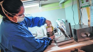 Convocan a pacientes recuperados a donar su plasma en Roca