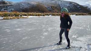 Mira las increíbles imágenes del  río que se congeló en Pilcaniyeu