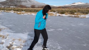 Las aguas del río están cubiertas con  una gruesa capa de hielo. (Foto: gentileza Silvana Marquez)