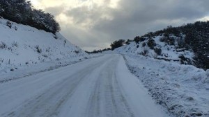 Por el hielo y la nieve, cierran la Ruta 40 entre El Bolsón y Bariloche