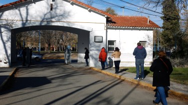 Las muestras para los análisis de PCR se toman en un consultorio que está en la zona de ingreso al hospital.