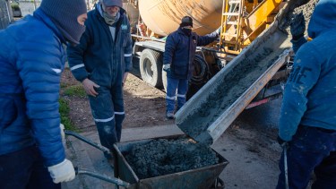 La reactivación de la construcción después del parate de la cuarentena. (Juan Thomes)