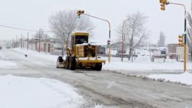 En la zona de Zapala se registran intensas nevadas. (Gentileza).-