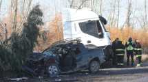 Imagen de Una persona grave luego de un choque frontal en Roca