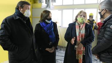 La gobernadora Arabela Carreras inauguró el Nodo de Transporte de Los Menucos y lo hizo con el senador Alberto Weretilneck.