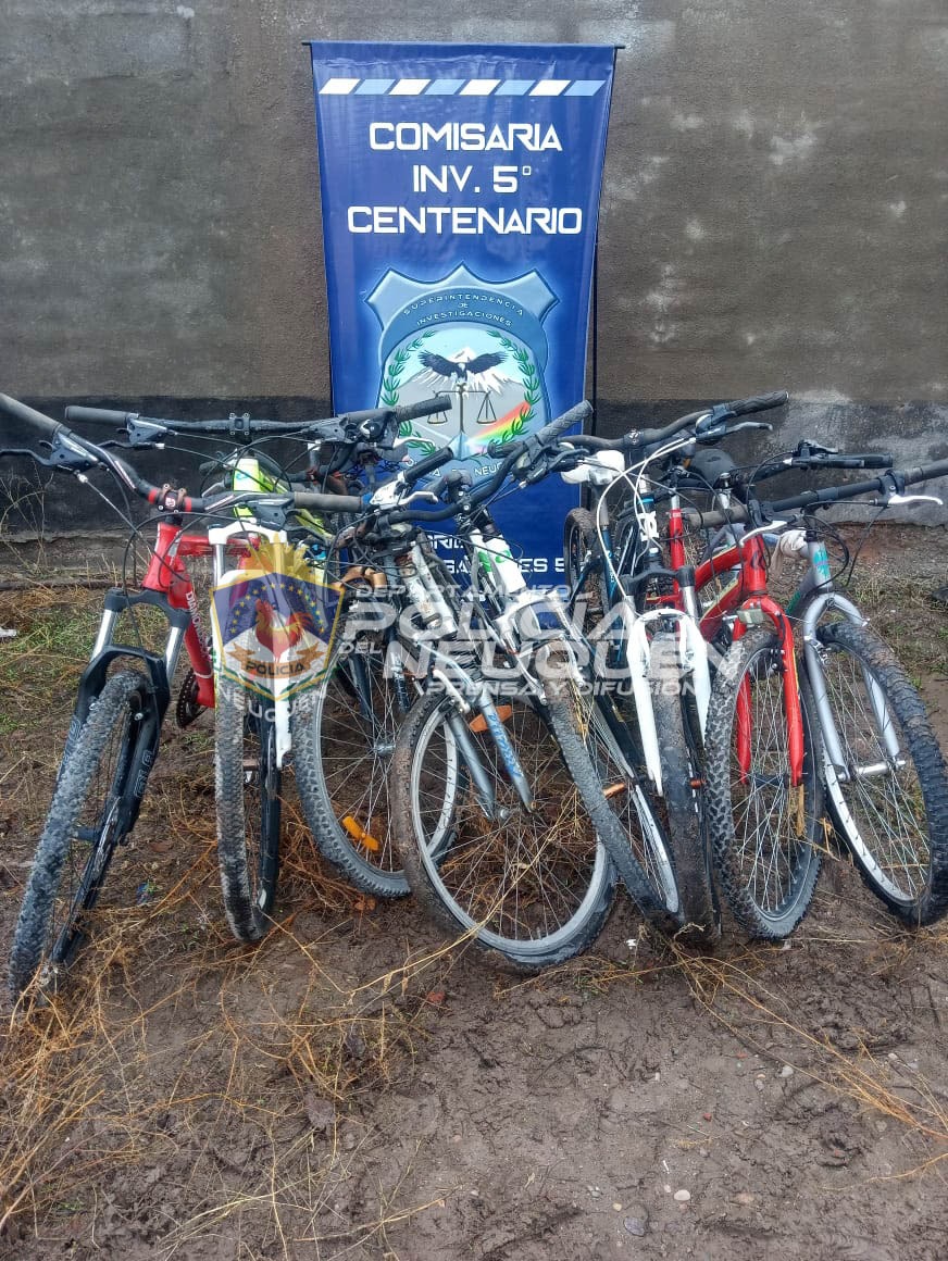 Las comisarías de Neuquén albergan una gran cantidad de bicicletas que no tienen dueños identificados. (Foto: Gentileza).