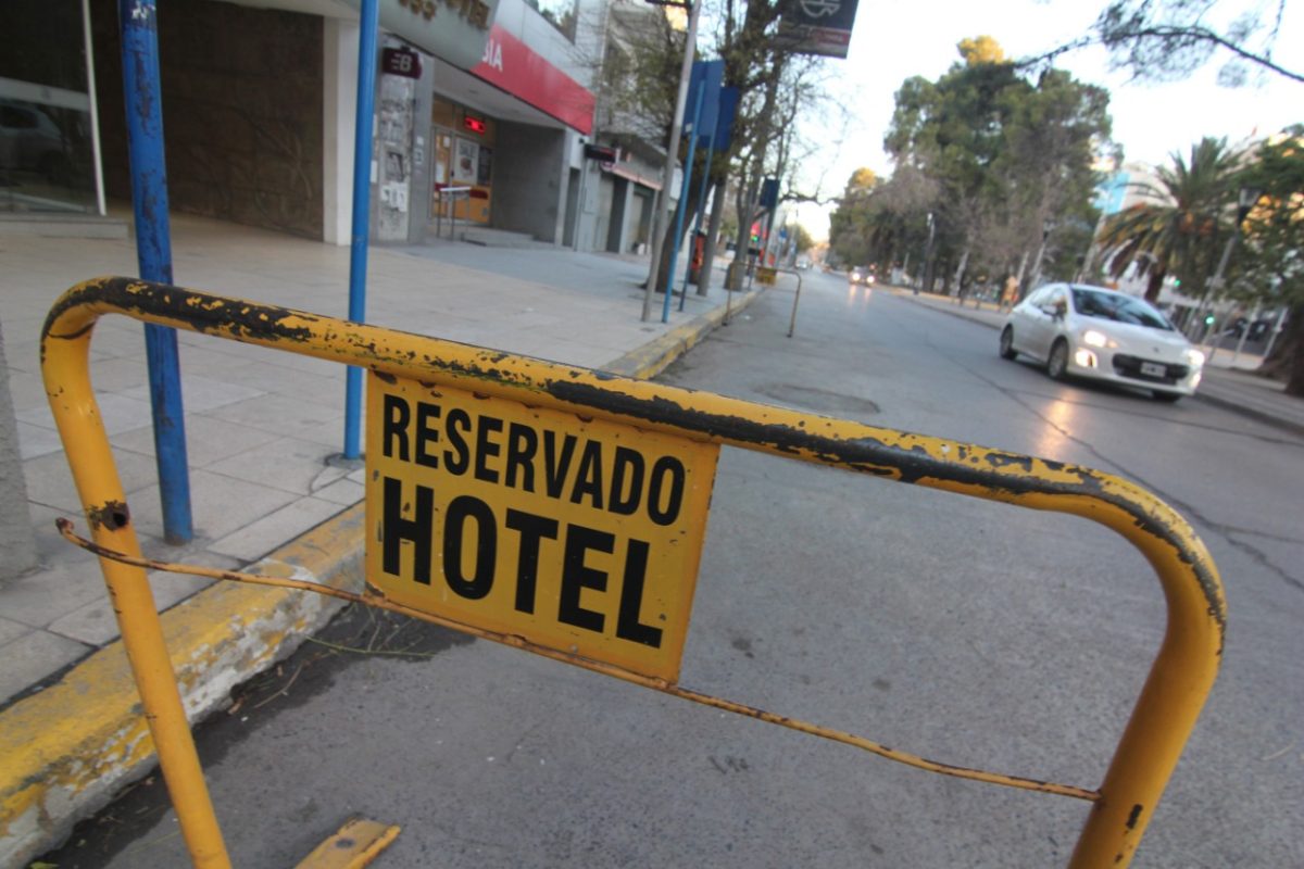 Ya hay reservas en alojamientos para la Fiesta de la Confluencia. Foto Oscar Livera.