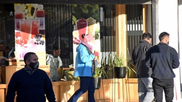 Buscarán beneficiar al sector comercial más afectado por la pandemia. (Foto: Yamil Regules)