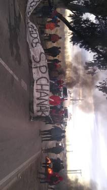 Los manifestantes levantaron el corte de Ruta ante la llegada de la policía. (Gentileza).-