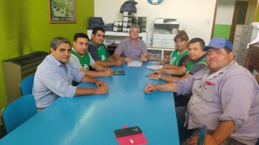 Godoy y Chichinales abonaron sueldos y aguinaldos a trabajadores municipales