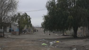 El crimen ocurrió el domingo, cerca de las 3, en calle Ameghino y Colón, en barrio Tiro Federal. (foto: Juan Thomes)