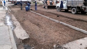 Cierran una calle por obras de repavimentación en Regina