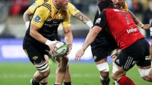 Hurricanes le sacó el invicto a Crusaders