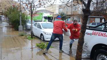 En un nuevo día de lluvias, Neuquén sumó casos de coronavirus. (Foto: Yamil Regules).