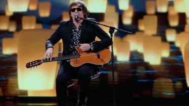 Con «Vuelve», Nahuel Pennisi abre las fronteras de su música