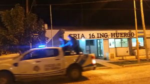 Notificaron a familias de Huergo por hacer reuniones no autorizadas