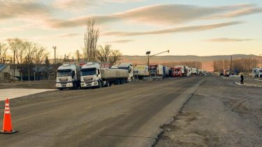 Hay conductores varados en Las Lajas. Plaza Huincul, Arroyito y Zapala, por el paso que estuvo cerrado. Foto: gentileza