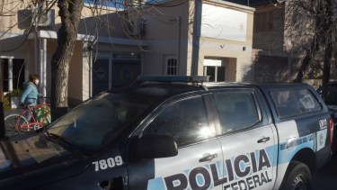 Caso de Covid-19 pone en jaque a la policía y preocupa en el juzgado Federal de Roca
