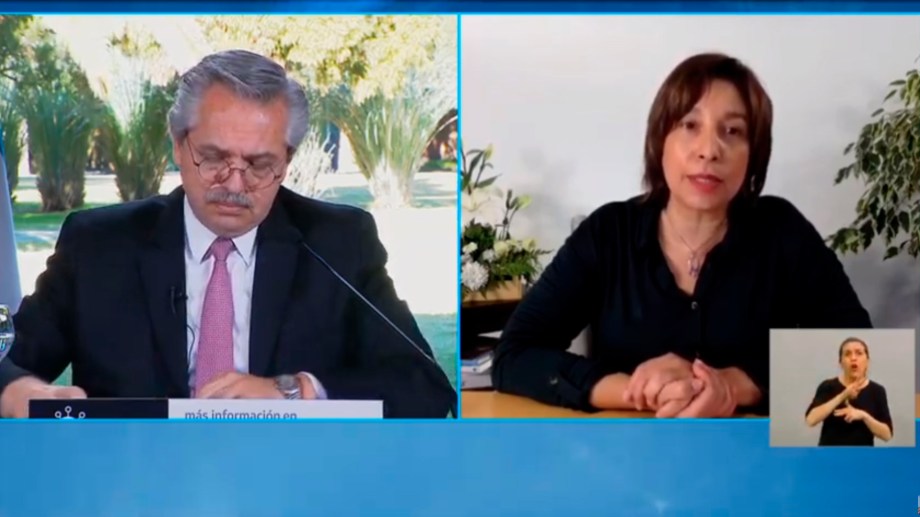 La gobernadora Arabela Carreas participó de la conferencia del presidente Fernández.