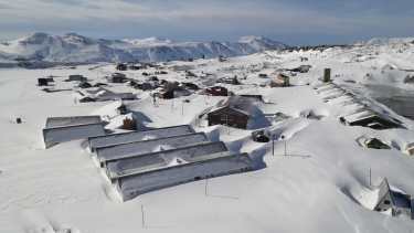 Las termas de Copahue y la villa que la rodea están tapadas por la nieve, que llega a los siete metros en este paraíso neuquino. Foto: Nicolás Canter.