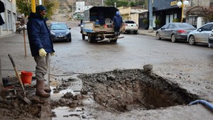 Corte del suministro de agua por rotura en la red en Regina