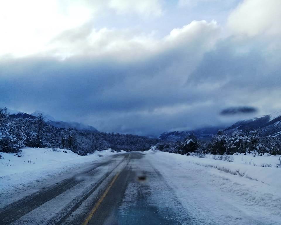 Ruta 40 con extrema precaución por el hielo - Diario Río Negro
