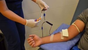 El banco de sangre requiere voluntarios para las cirugías de urgencia en Bariloche