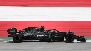 Bottas sorprendió Hamilton y logró la pole en Austria