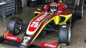 Varrone dejó todo listo para su debut en la Fórmula 3 Británica