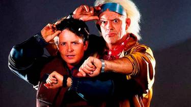 Marty McFly y el Doc, viajeros en el tiempo que marcaron a una generación y siguen cautivando luego de más de tres décadas y media.