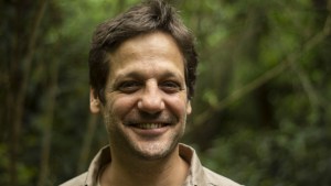 En pandemia, De la Serna vive «casi un milagro» por estrenar «Al acecho» y rodar «La casa de papel»