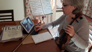 ¿Qué no te puede faltar en esta cuarentena? Contesta Elvira Faseeva