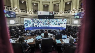 Tras la fuerte protesta, avanzan con la reforma judicial