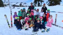 Imagen de Esquí solidario en Caviahue: enseñan gratis a los chicos en el pueblo y es un boom