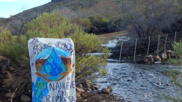 Marcha en el norte neuquino contra la presa en el río Nahueve