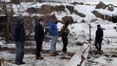El ministro de Agroindustria, Carlos Banacloy  y el intendente Raúl Hermosilla recorrieron la zona. (Foto: gentileza)