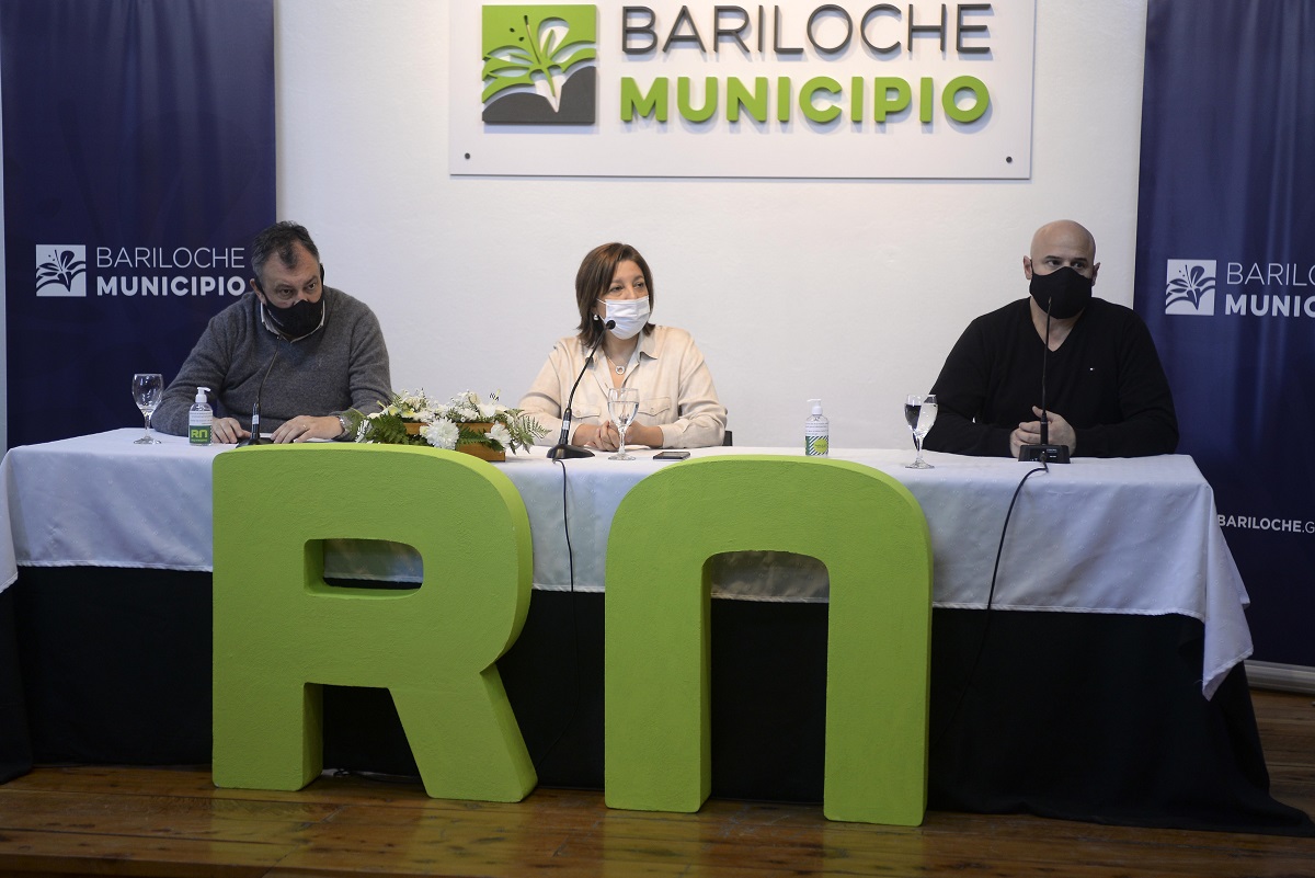 La gobernadora Arabela Carreras habló desde Bariloche de la negociación de la provincia con los acreedores. Foto: Alfredo Leiva