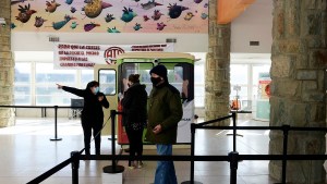 Las reuniones sociales disparan los contagios de coronavirus en Bariloche