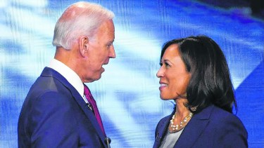 Con Kamala Harris, Biden juega a lo seguro