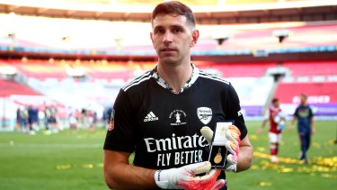 El arquero argentino fue importante en la victoria de su equipo.