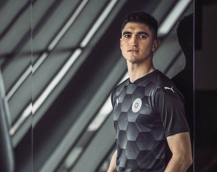Vuelve el fútbol uruguayo, una luz al otro lado del río - Diario Río Negro